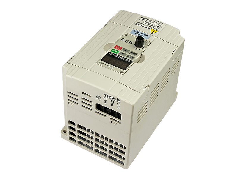 8000S通用變頻器，變頻調(diào)速器，變頻器廠家，電機(jī)變頻器，三相變頻器